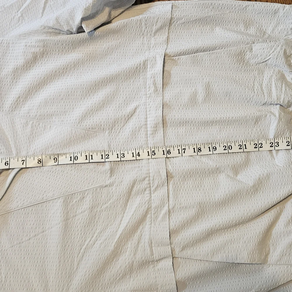 Lululemon Womens Pullover. Light Blue. Size 10. - Picture 8 of 10